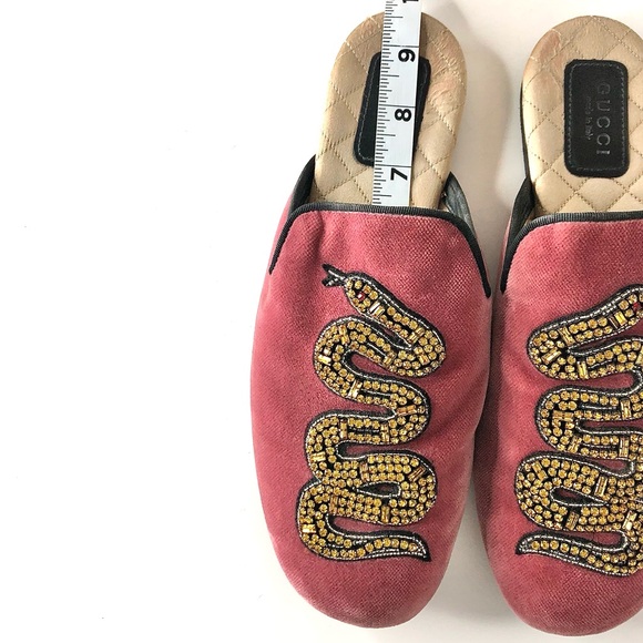 Gucci Pink Velvet Water Snake Crystals Embellished Slip On Mules Flats Slides 37 - Picture 12 of 12